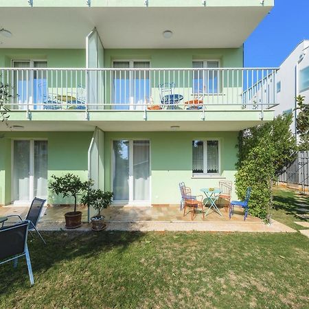 Andrea House With Apartments Umag Exteriör bild