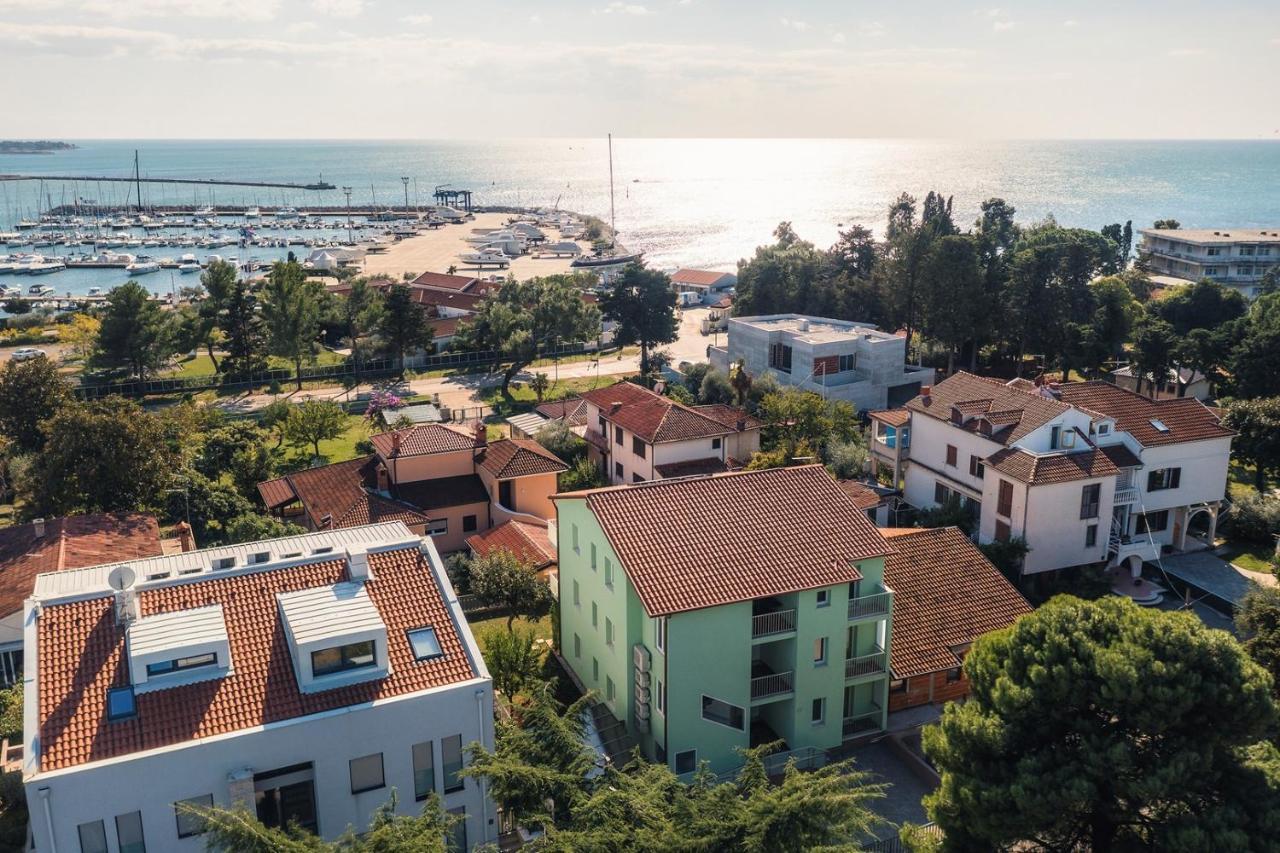 Andrea House With Apartments Umag Exteriör bild