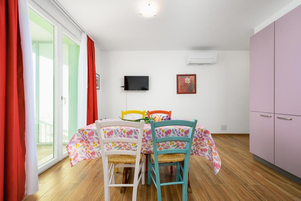 Andrea House With Apartments Umag Exteriör bild