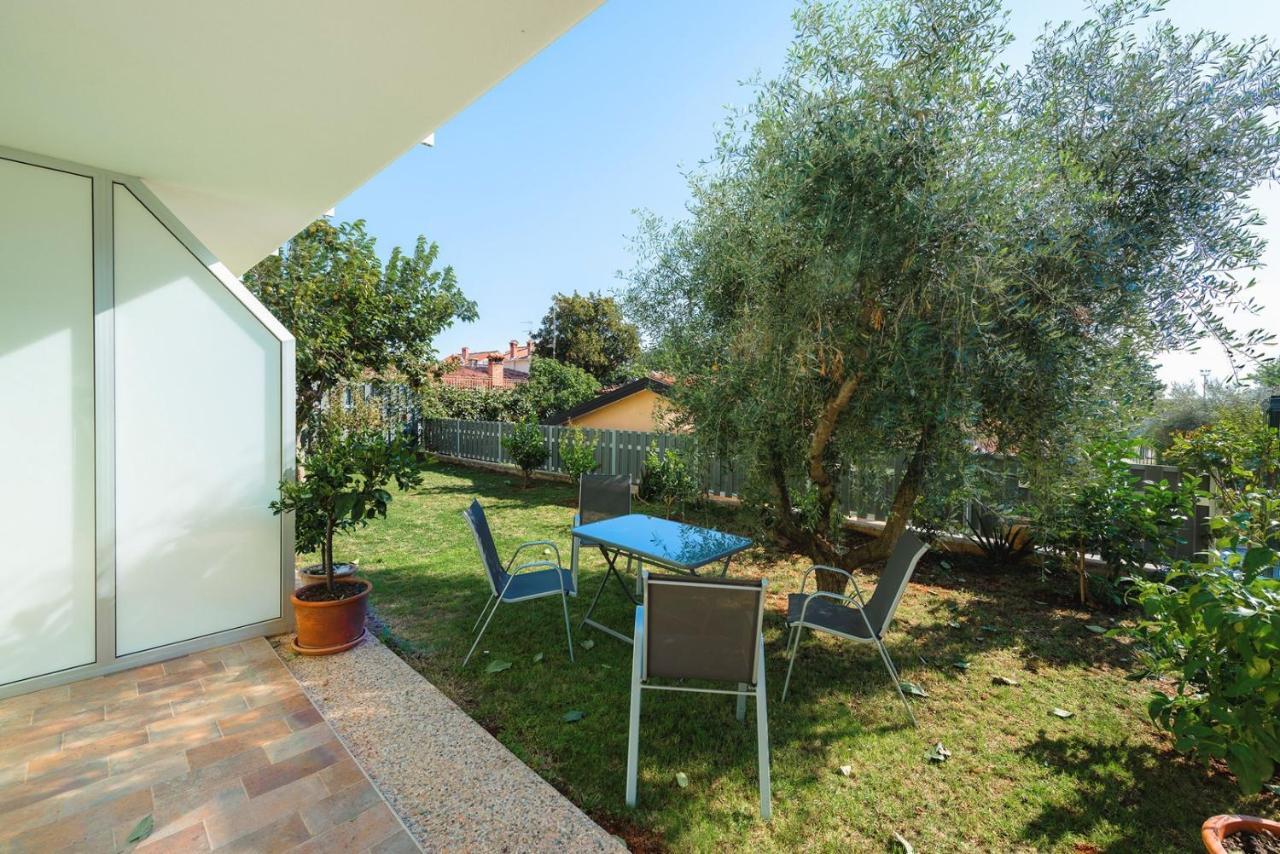 Andrea House With Apartments Umag Exteriör bild