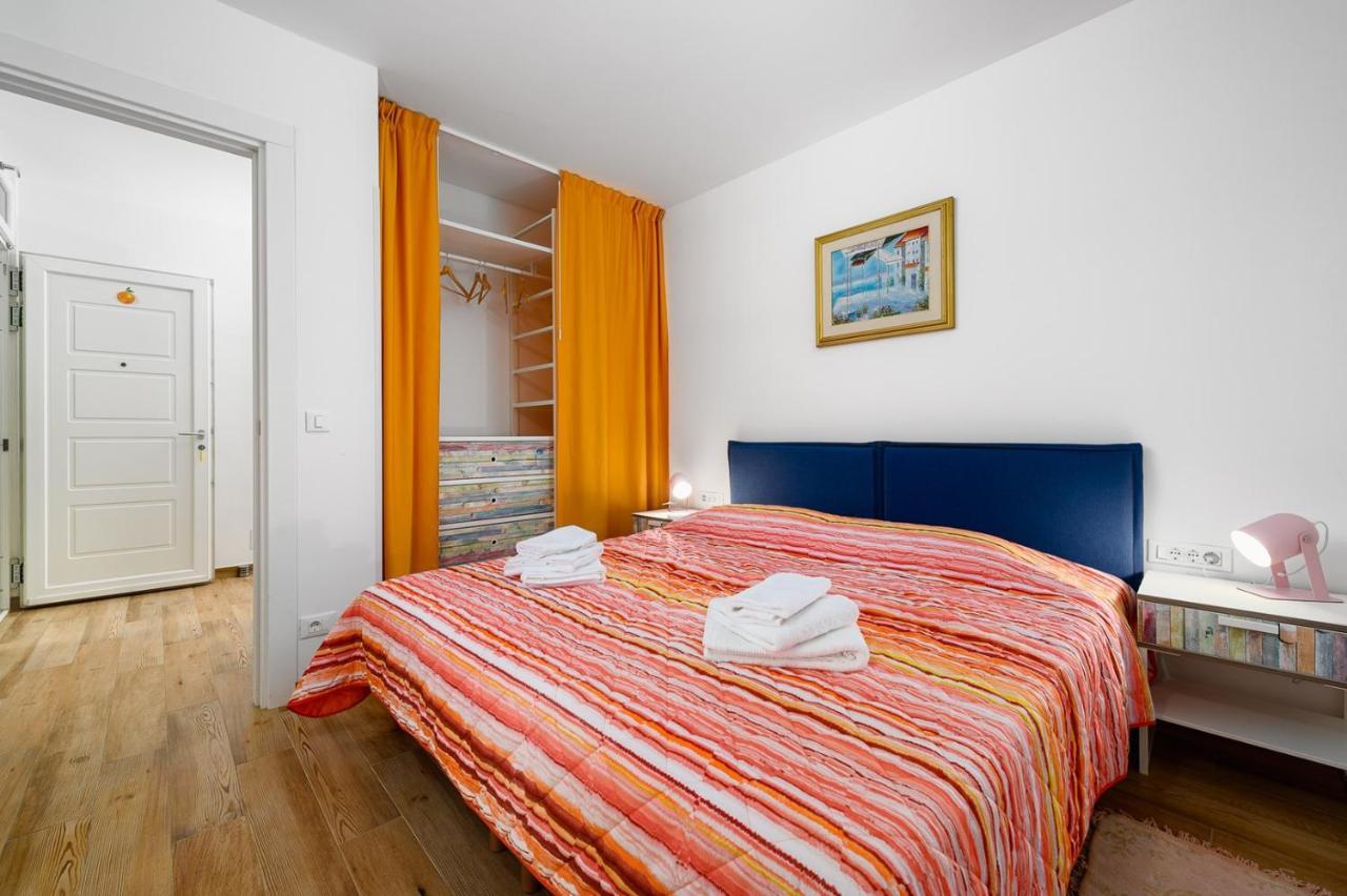 Andrea House With Apartments Umag Exteriör bild