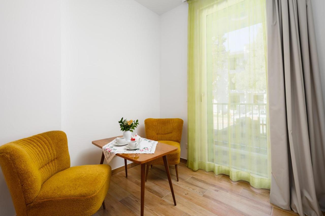 Andrea House With Apartments Umag Exteriör bild