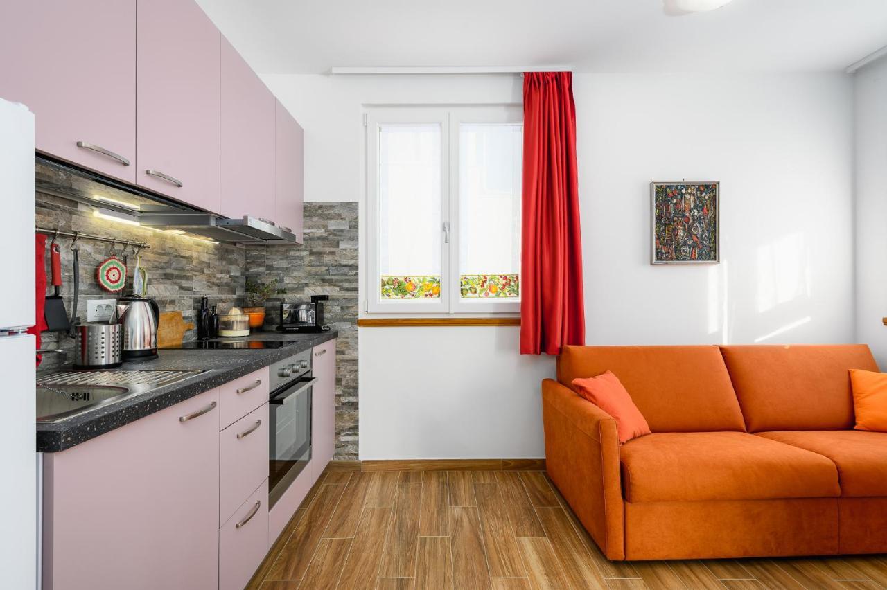 Andrea House With Apartments Umag Exteriör bild